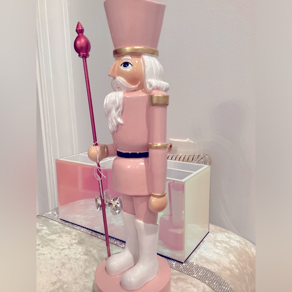 COPY - Adorable pink nutcracker neiman Marcus - Picture 7 of 7